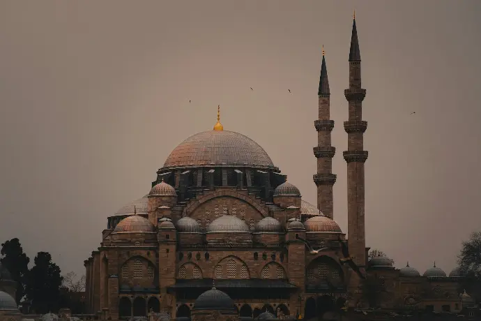 Sultan Ahmed Mosque under gray skies